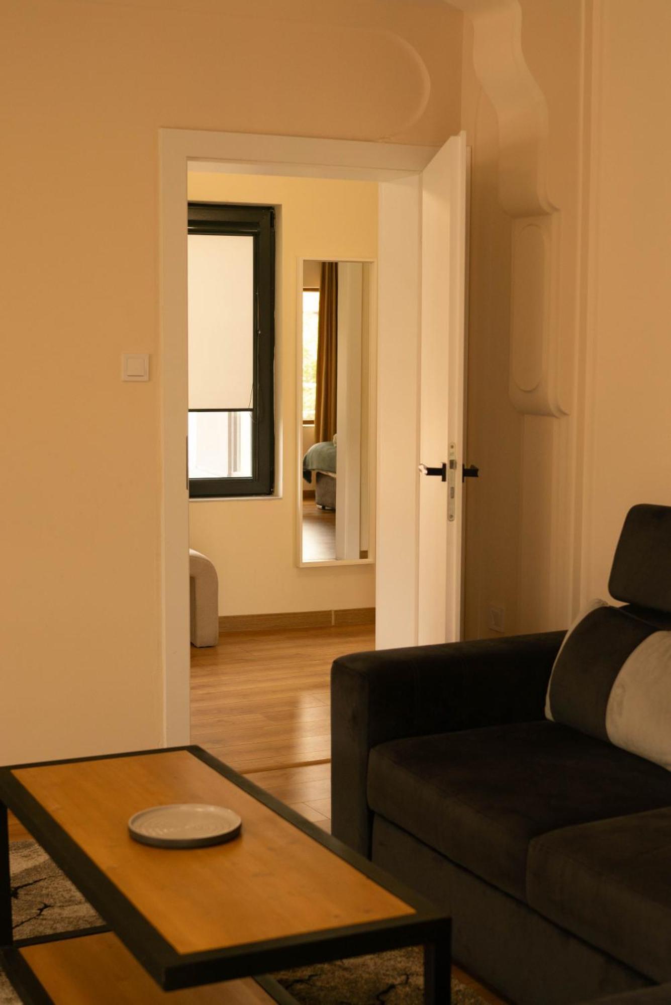 2-Bedroom Flat - Sunny Balcony Plovdiv Exterior photo