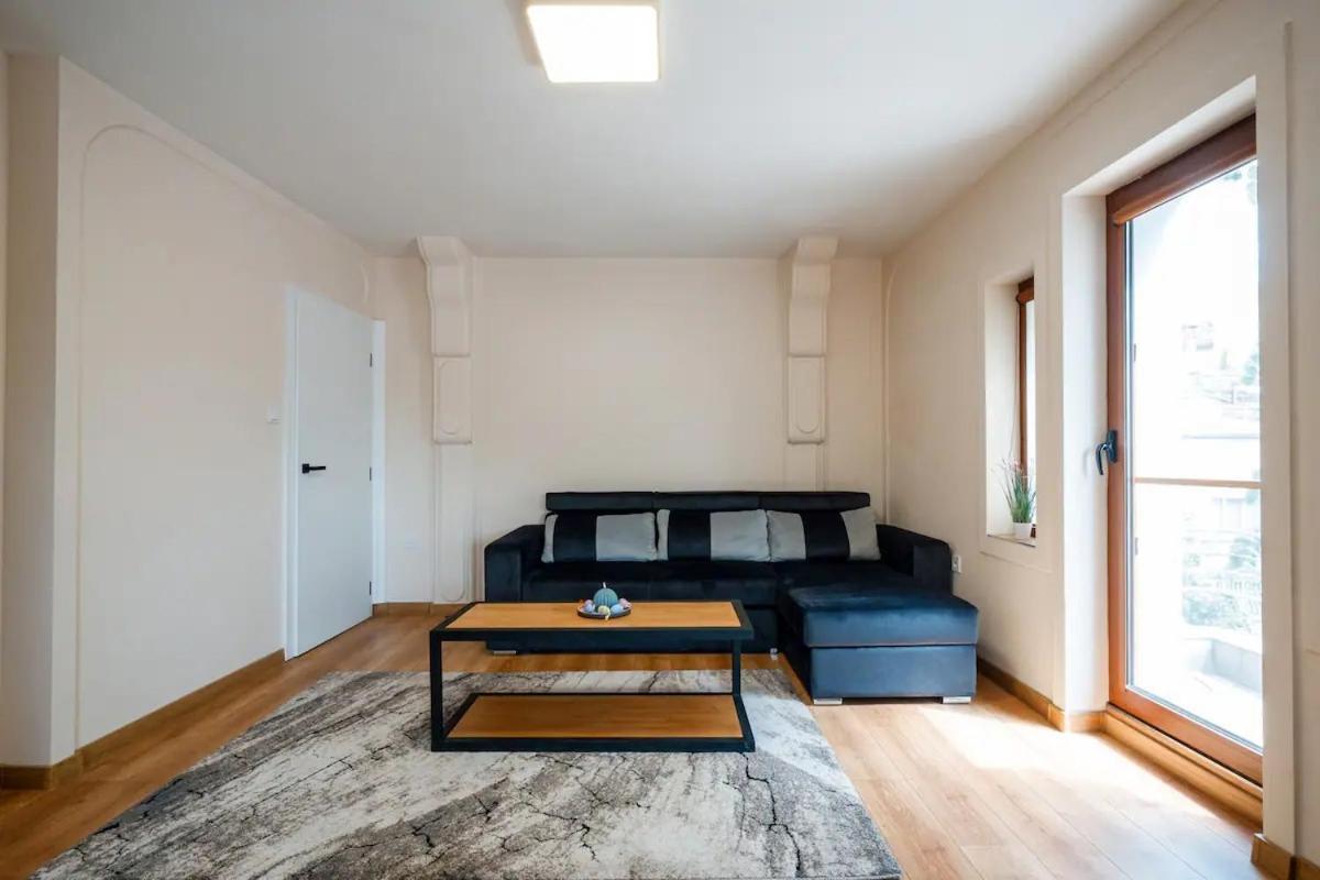 2-Bedroom Flat - Sunny Balcony Plovdiv Exterior photo